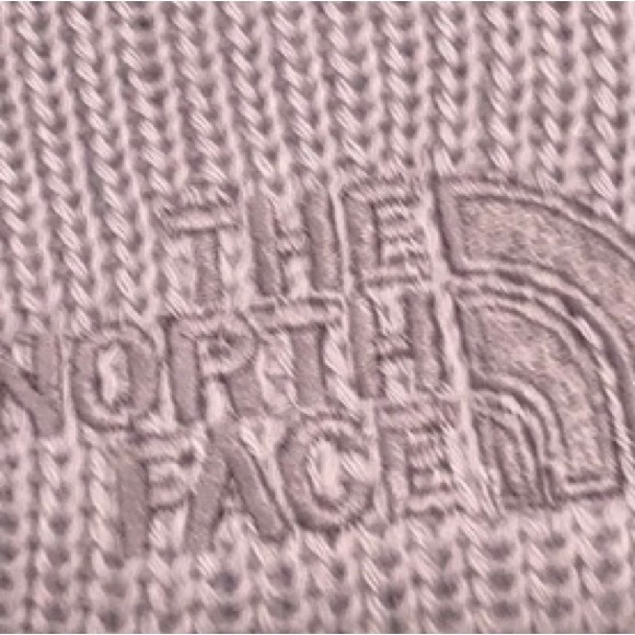 NWOT The Northface Lilac Beanie - Picture 4 of 8
